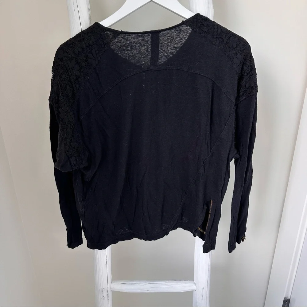 Free People Women’s Long Sleeve Embroidered and Lace Detail Shirt SZ Small
